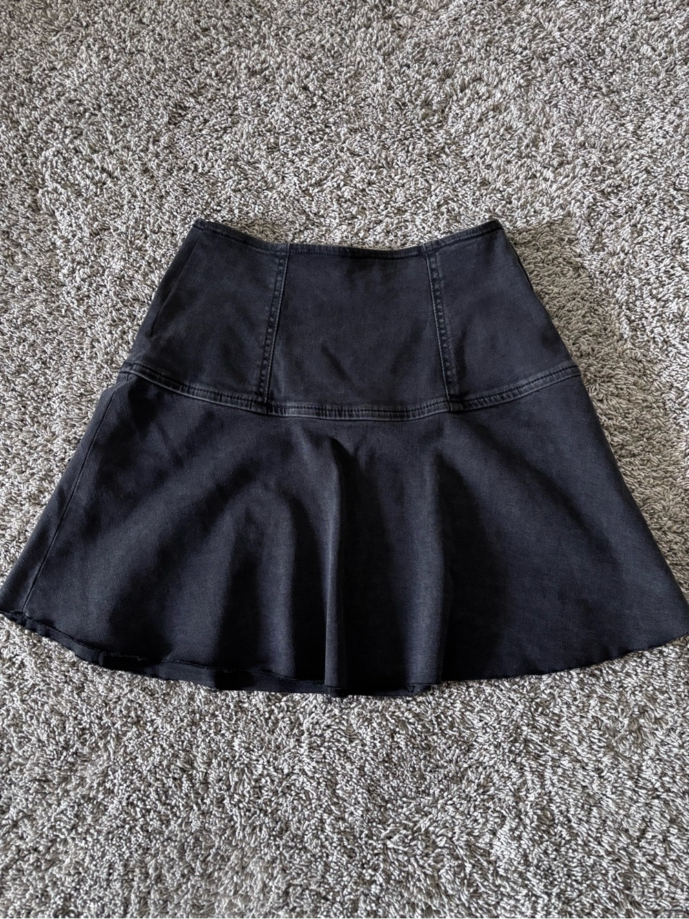 Free People We The Free Faded Black Denim Flare Skirt Zip Back Womens Size XS 0